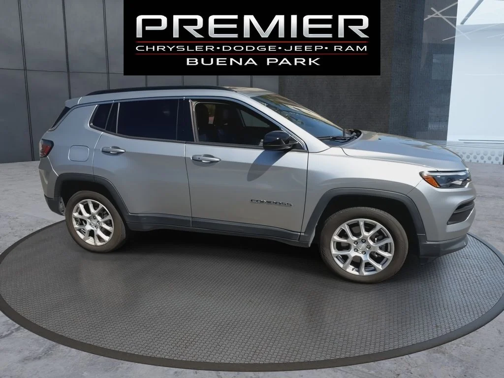 Certified Used 2023 Silver Jeep Latitude Lux image 9