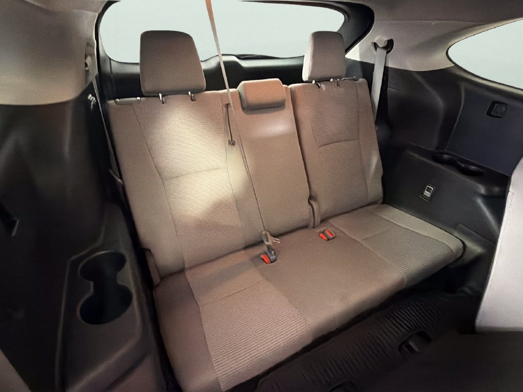 Used 2022 Silver Toyota L image 28