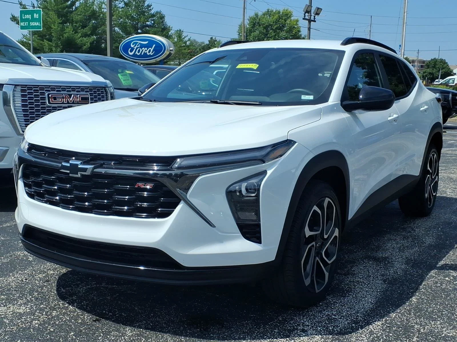 Certified Used 2025 Summit White Chevrolet 2RS image 26