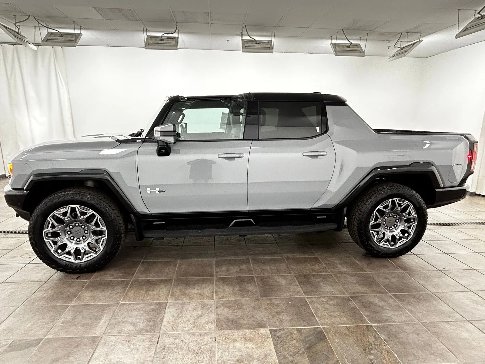 Used 2025 GMC HUMMER EV 3X with VIN 1GT10DDBXSU101078 for sale in Elmhurst, IL
