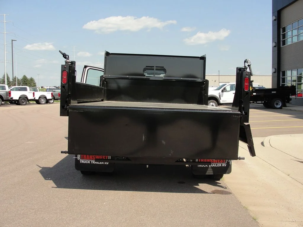 New 2025 Oxford White Ford F-550® XL image 7