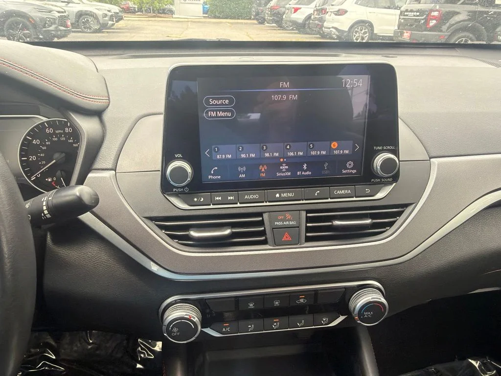 Used 2024 Blue Nissan 2.5 SR image 15