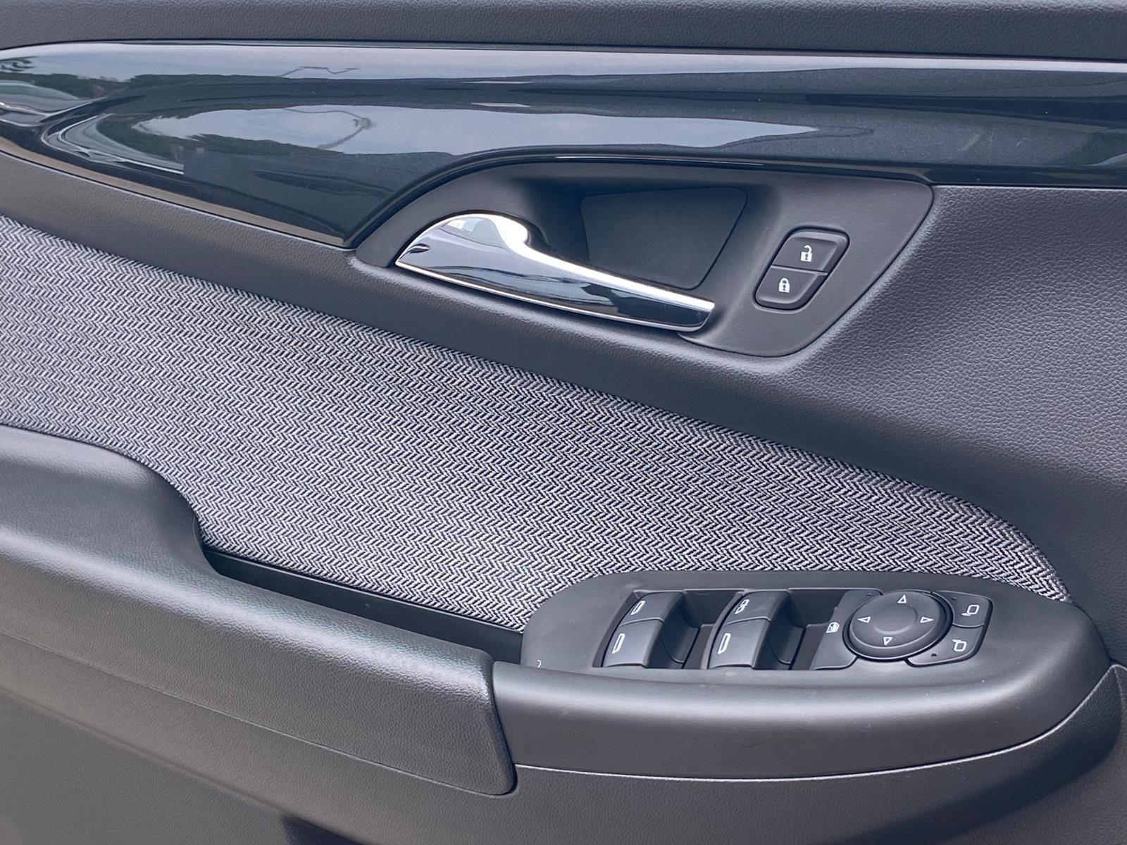New 2026 Mosaic Black Metallic Chevrolet LT image 19
