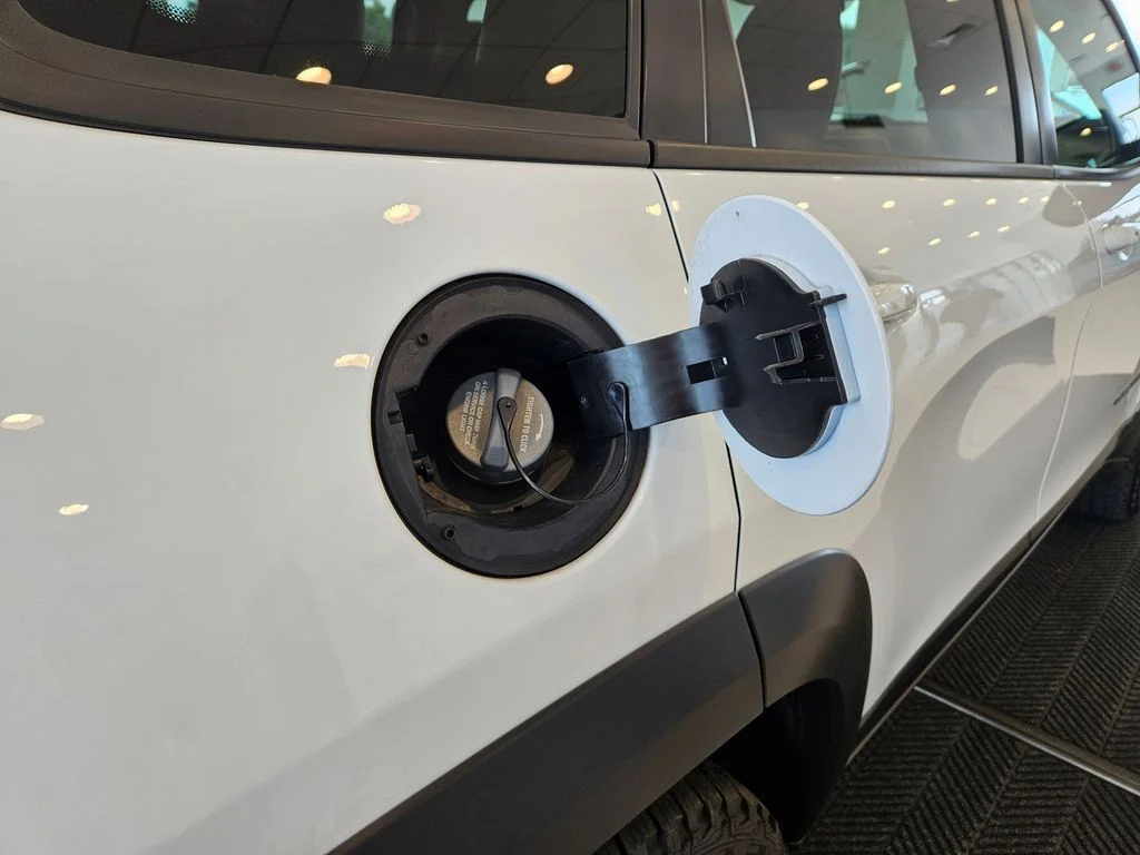 Used 2018 White Jeep Trailhawk image 33