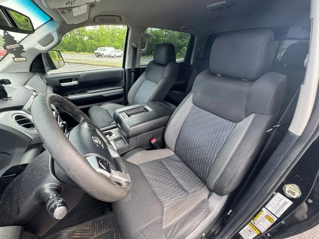 Used 2015 Black Toyota SR5 image 10