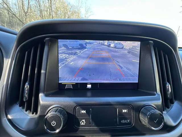 Used 2019 Red Chevrolet Z71 image 26