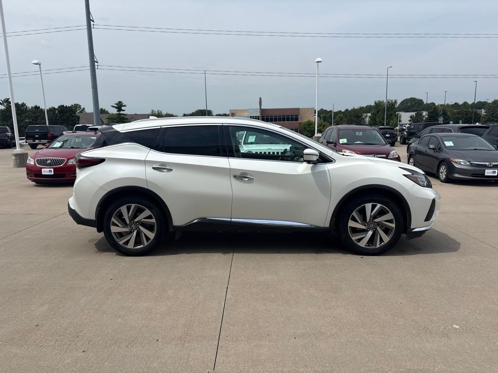 Used 2019 Pearl White Tricoat Nissan SL image 4