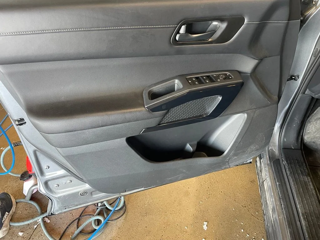 Used 2025 Gray Nissan SV image 9