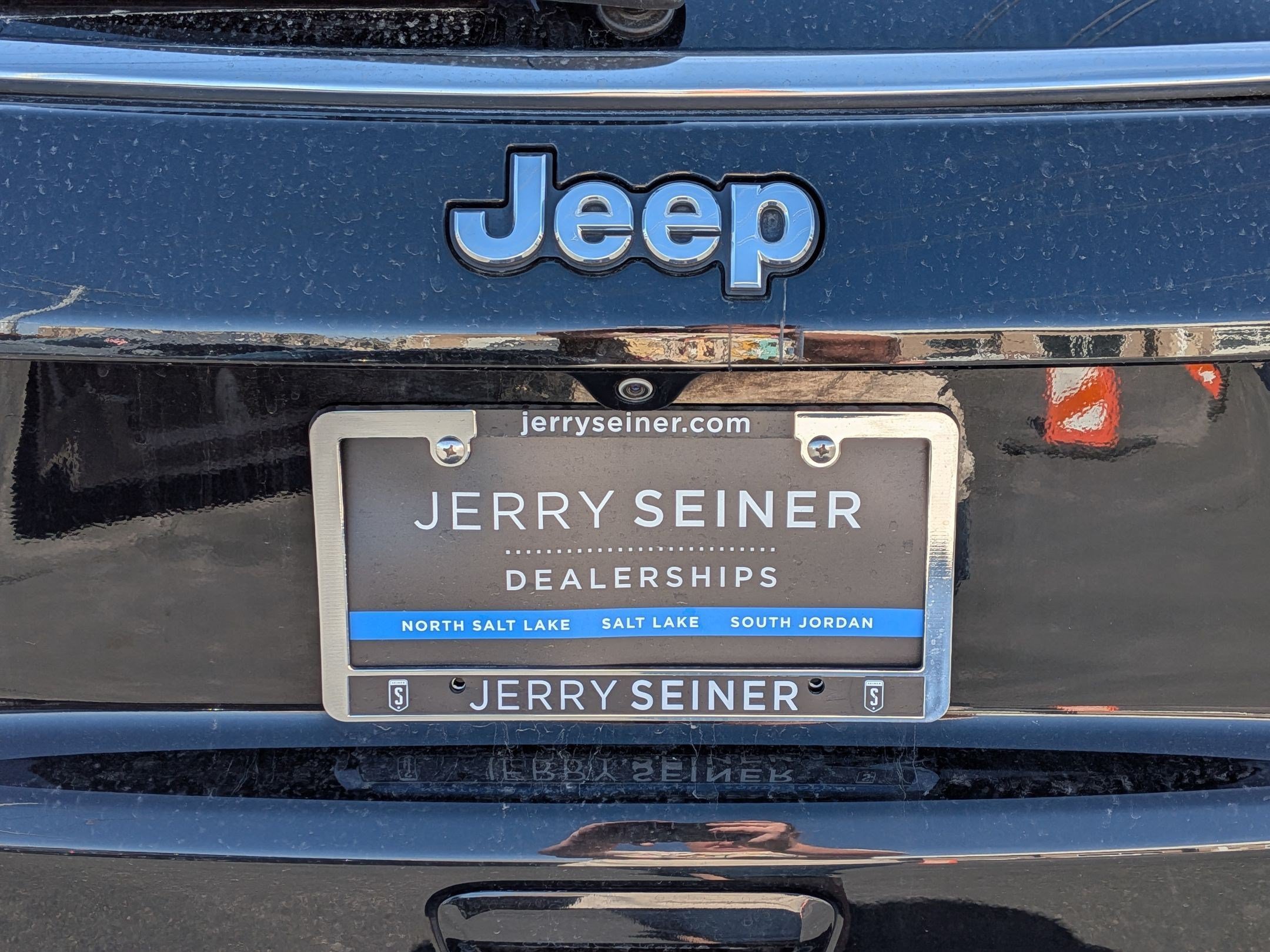 Certified Used 2019 Diamond Black Crystal Pearlcoat Jeep Limited image 14