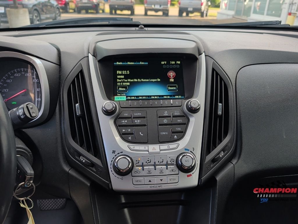 Used 2015 Red Chevrolet LT image 14