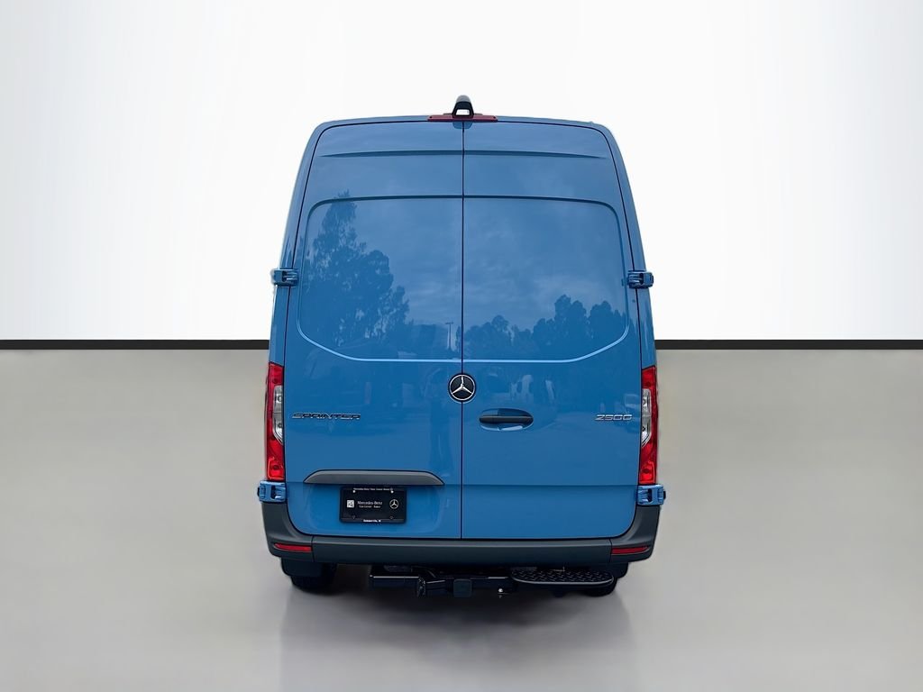 New 2026  Mercedes-Benz Cargo 144 WB image 7