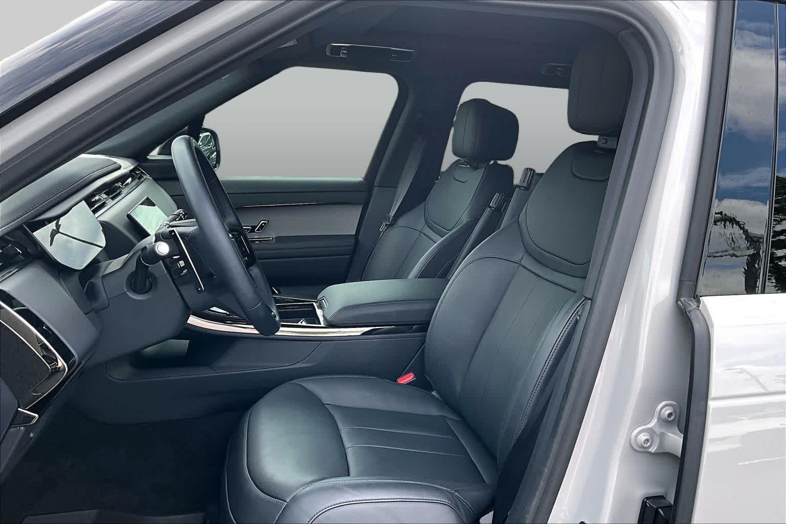 Pre-Owned 2025 Land Rover Range Rover Sport Dynamic SE