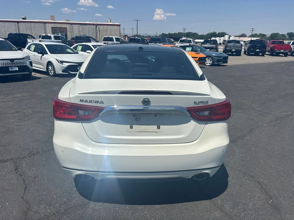 Used 2016 White Nissan Platinum image 5