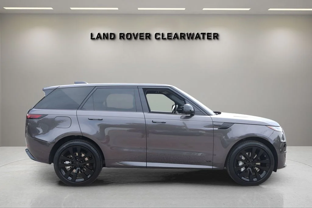 New 2026 Charente Grey Land Rover Dynamic SE image 6