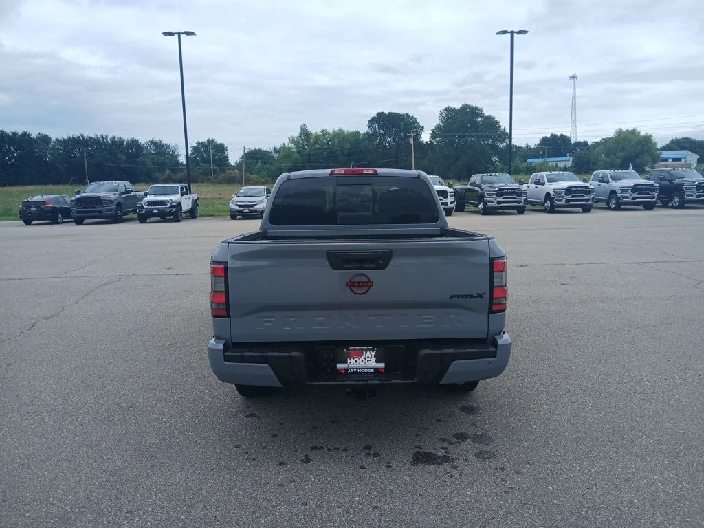 Used 2024 Gray Nissan PRO-X image 6