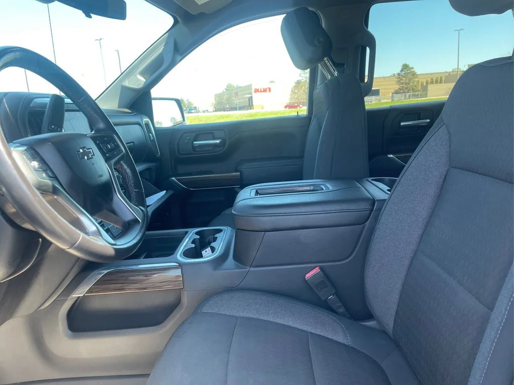 Used 2020 Cajun Red Tintcoat Chevrolet RST image 19