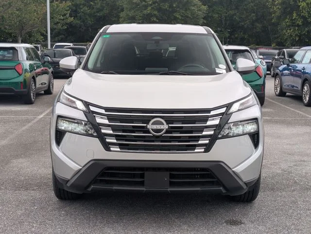 Used 2024 Silver Nissan SV image 8