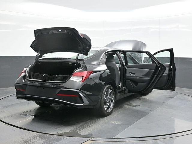 New 2026 Black Hyundai Limited image 29