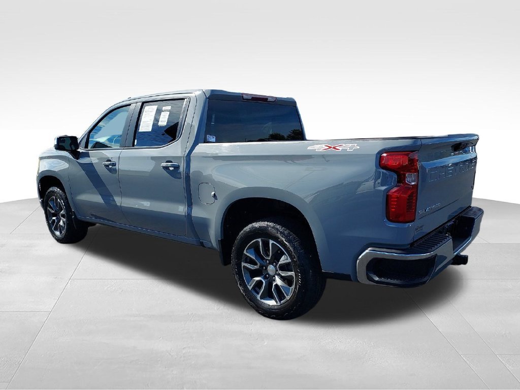 Used 2024 Gray Chevrolet LT image 3