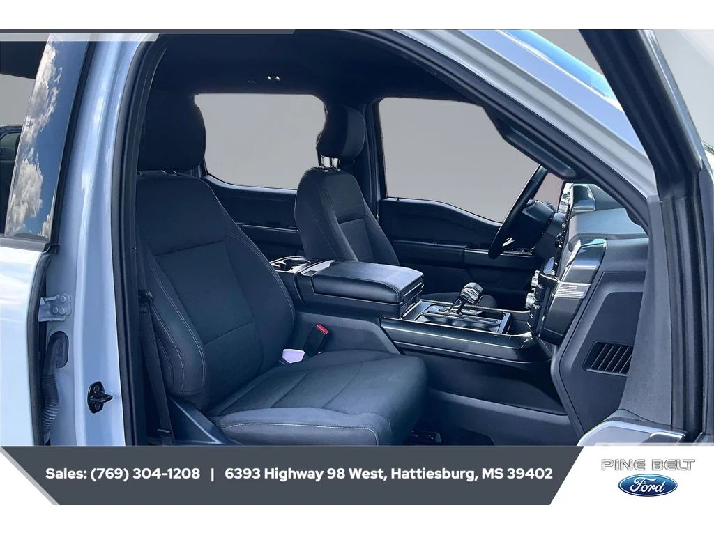 Used 2022 Space White Metallic Ford XLT image 6