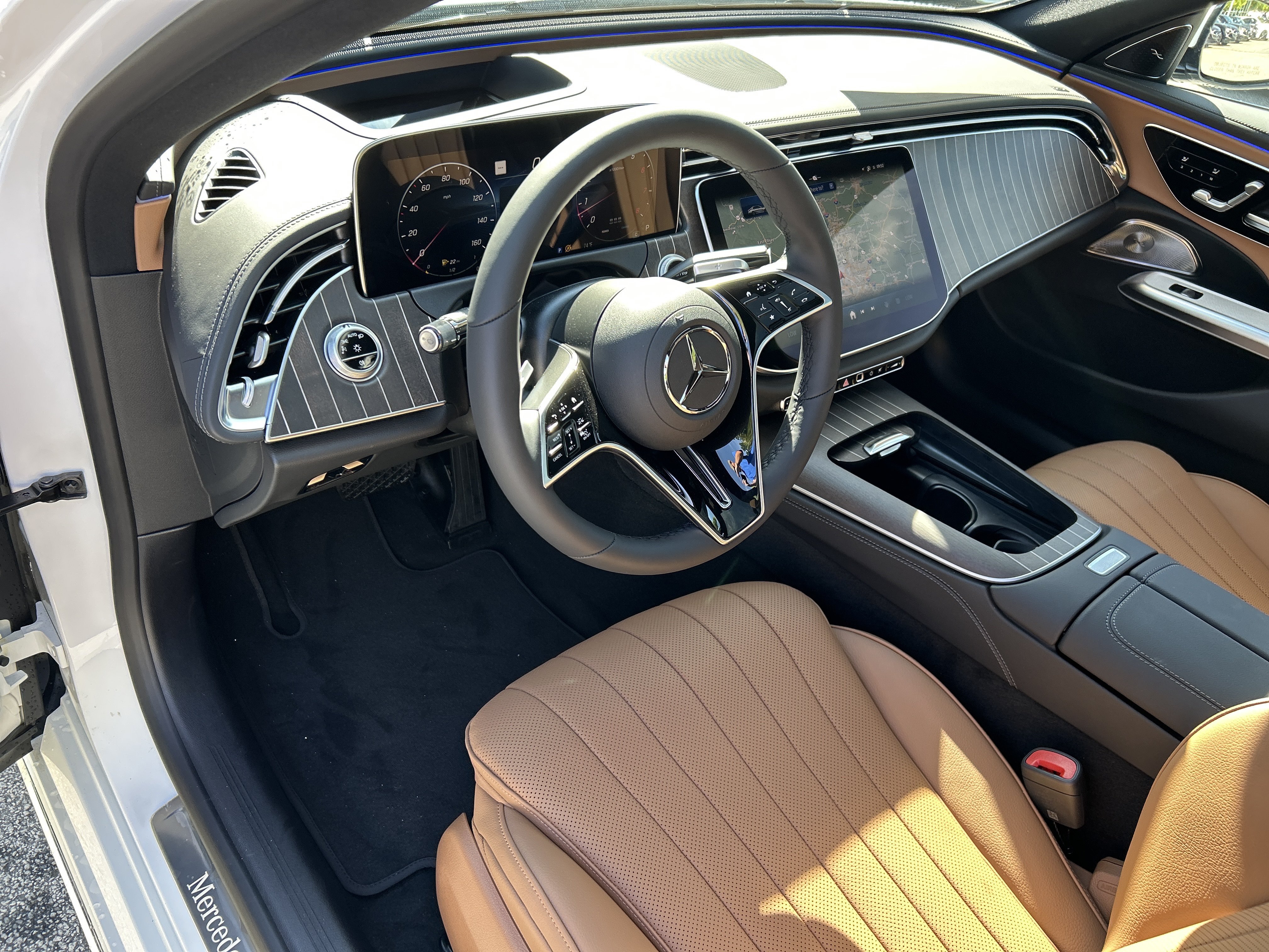 New 2026 MANUFAKTUR Moonlight White Metallic Mercedes-Benz E 450 4MATIC® Sedan image 19