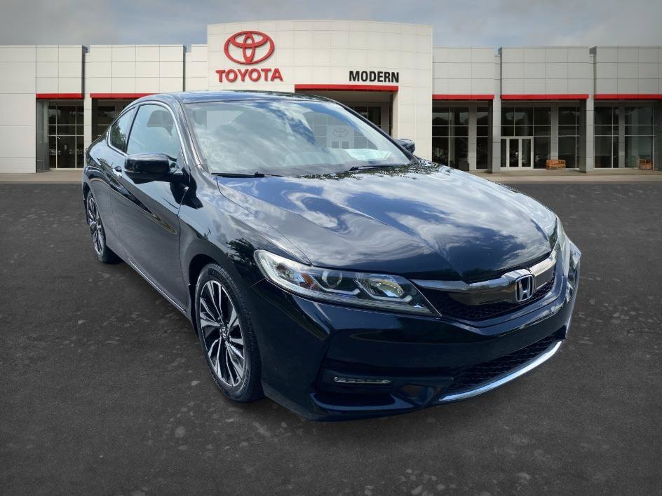Used 2017 Crystal Black Pearl Honda EX image 3