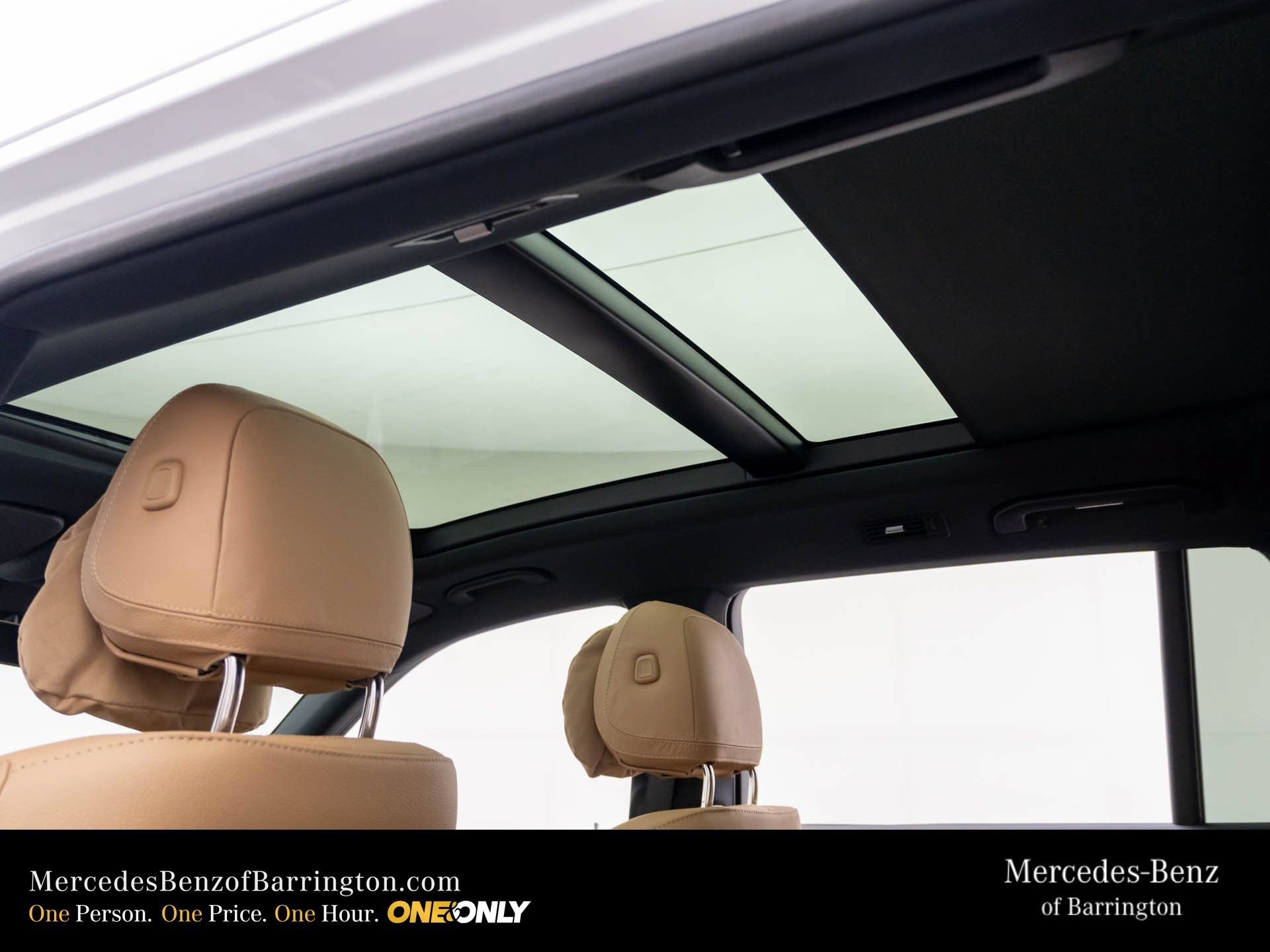 New 2026 MANUFAKTUR Moonlight White Metallic Mercedes-Benz GLS 580 image 63