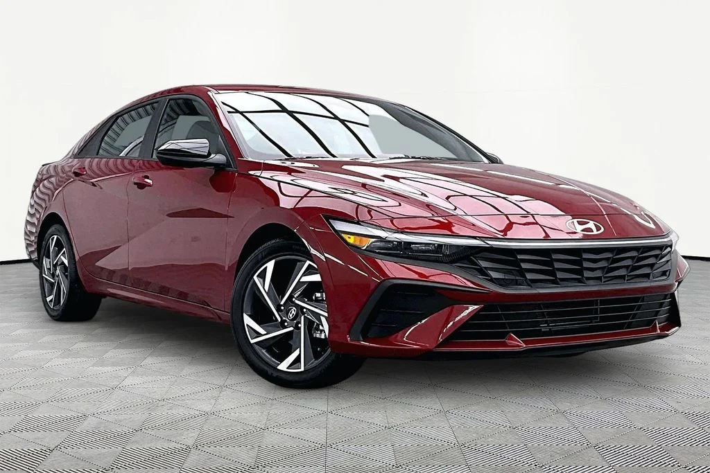 Used 2025 Red Hyundai SEL Sport image 12