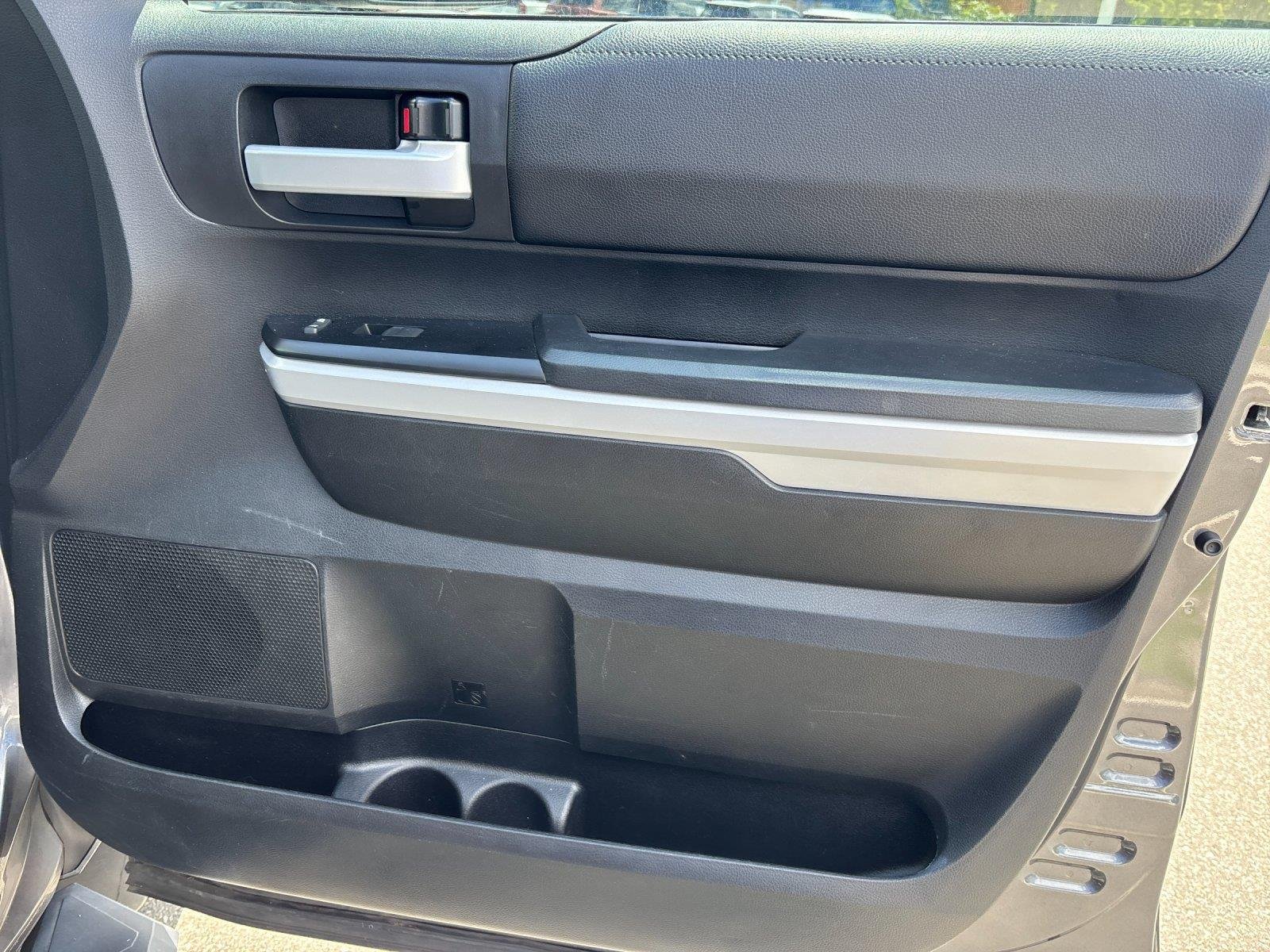 Used 2021 Magnetic Gray Metallic TOYOTA SR5 image 36