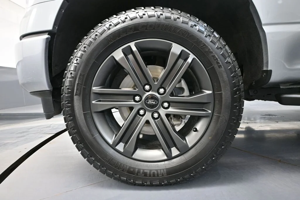 Used 2022 Silver Ford XLT image 13