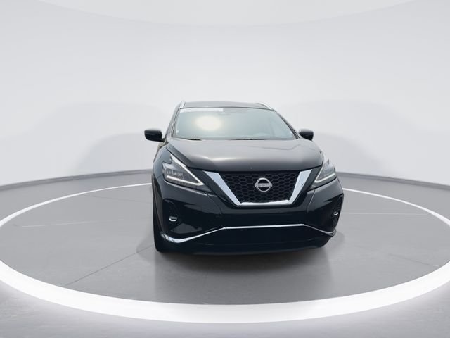 Used 2023 Black Nissan SL image 3