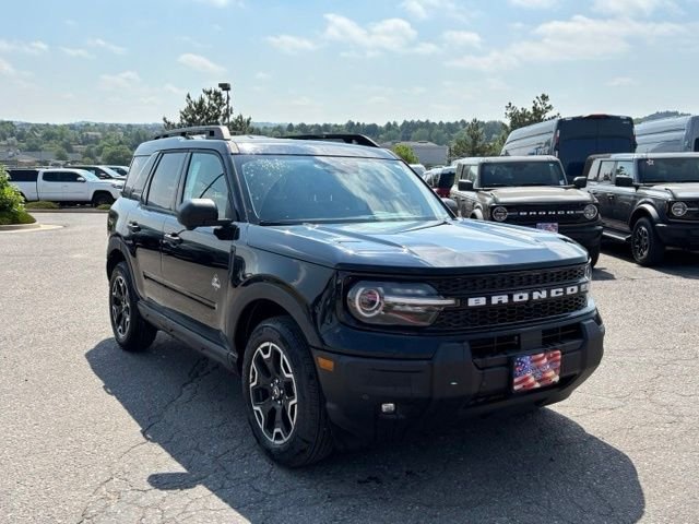 New 2026 Shadow Black Ford Outer Banks® image 7