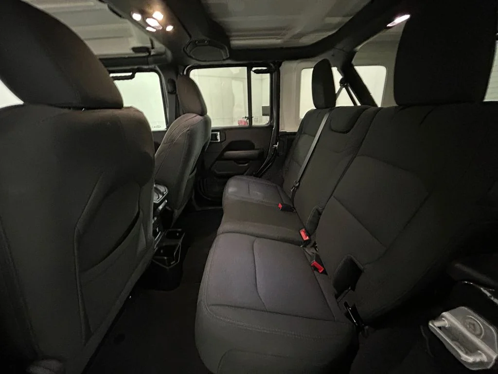 Used 2021 Gray Jeep Unlimited Sahara image 19