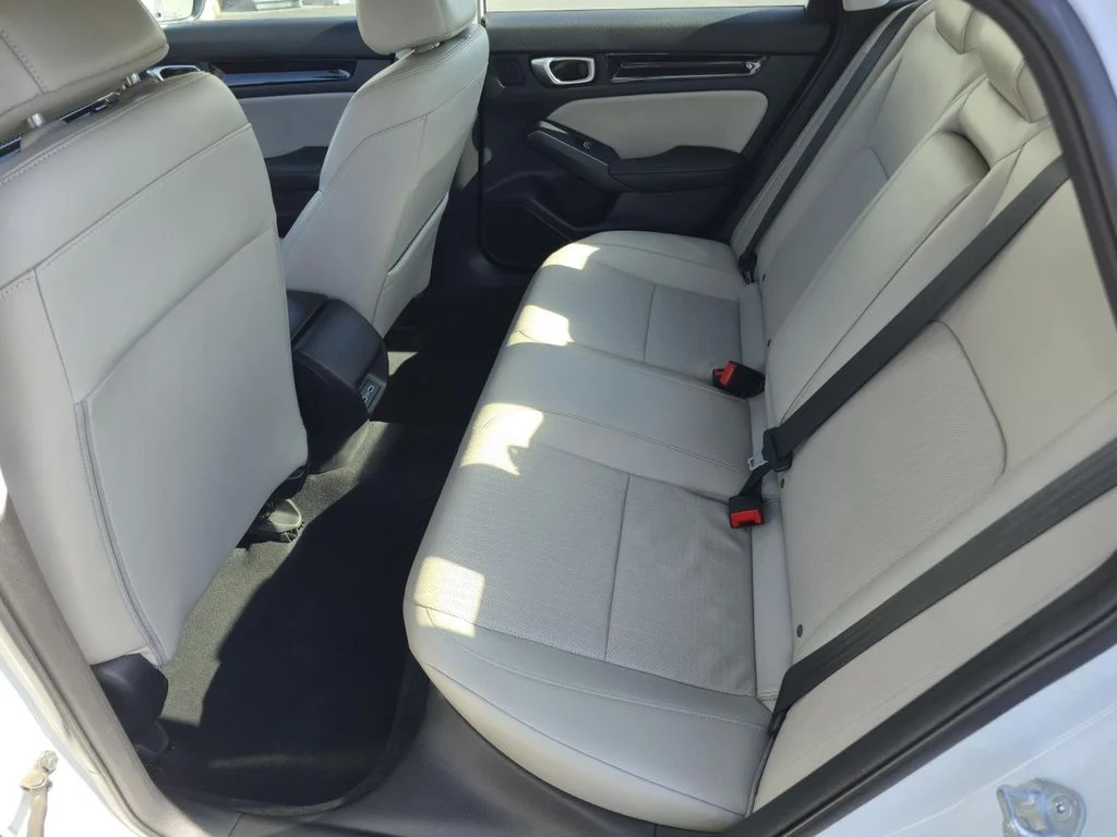Used 2024 White Honda Touring image 10
