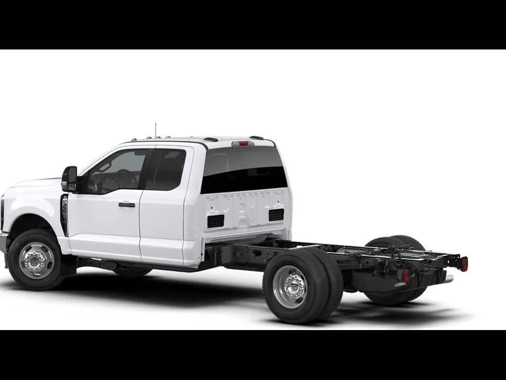 New 2026 Oxford White Ford F-350® XLT image 24