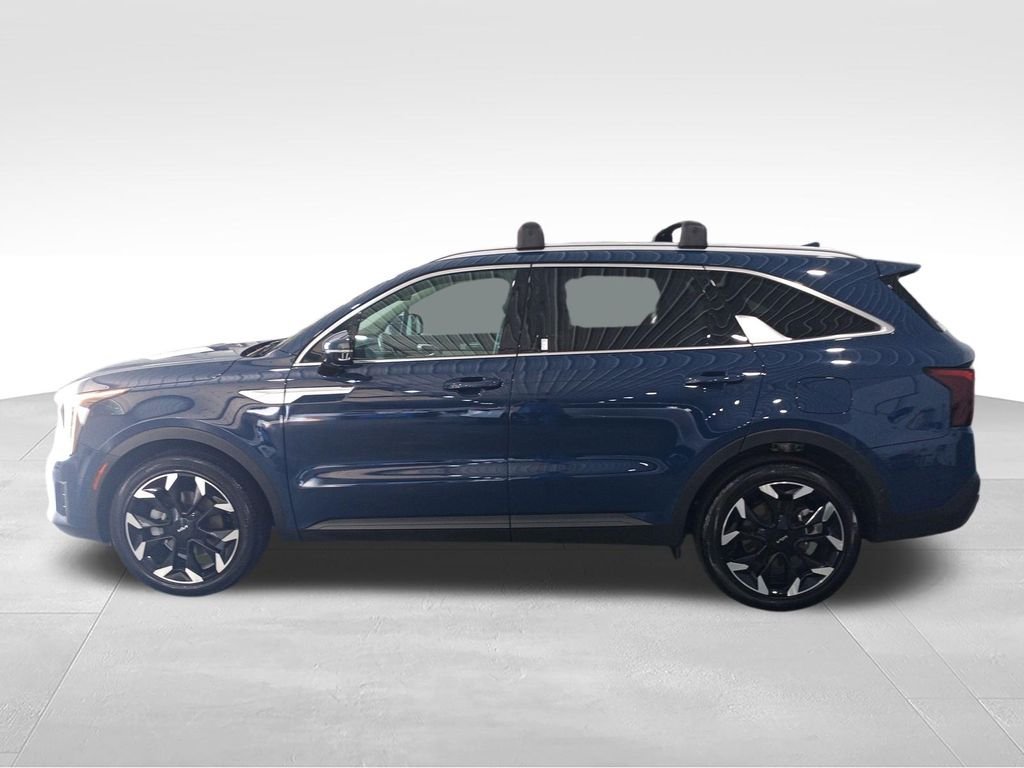 Used 2025 Black Kia SX image 3