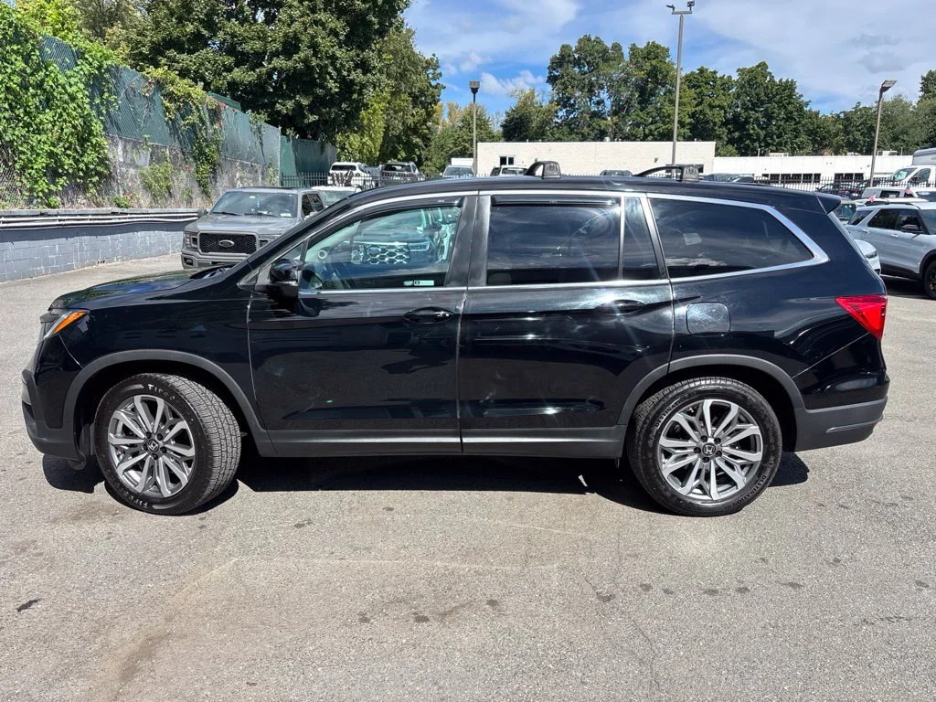 Used 2021 Black Honda EX image 3