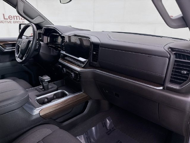 Used 2025 Gray Chevrolet RST image 28
