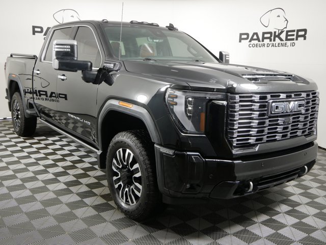 Used 2025 Onyx Black GMC Crew Cab Denali Ultimate 6.6L Diesel image 4