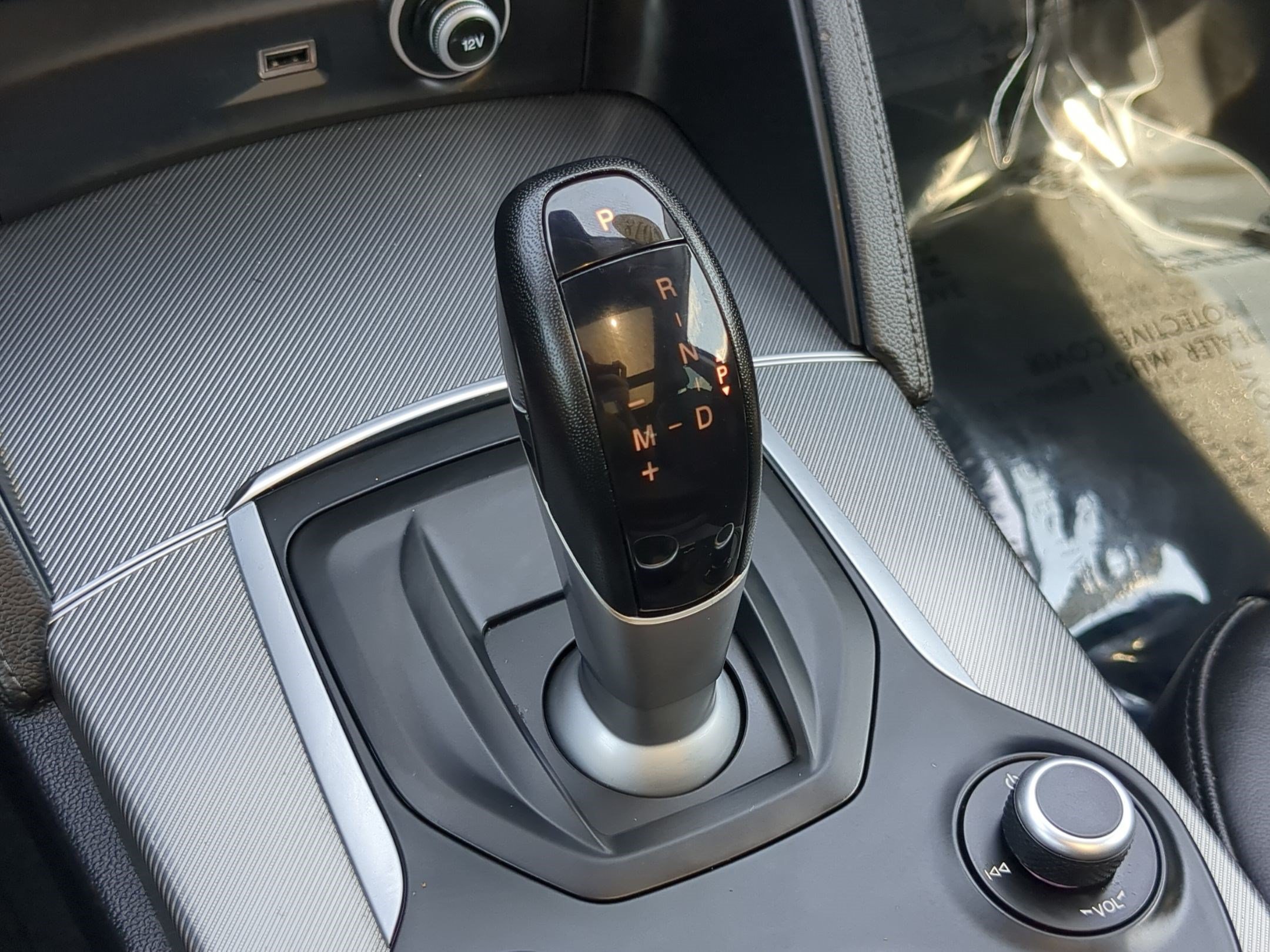 Used 2018 Black Alfa Romeo AWD image 23