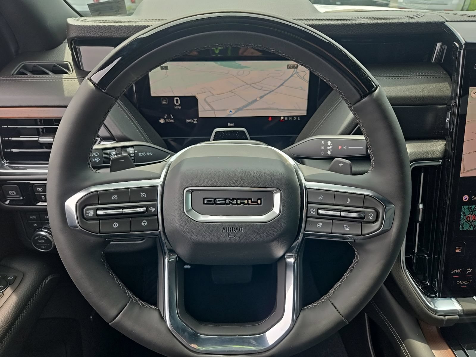 2026 GMC Yukon XL Denali - Photo 25
