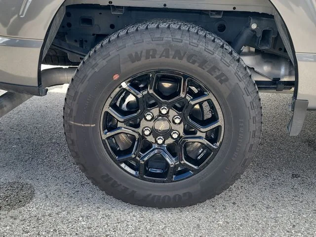 New 2026 Gray Metallic Ford XLT image 8