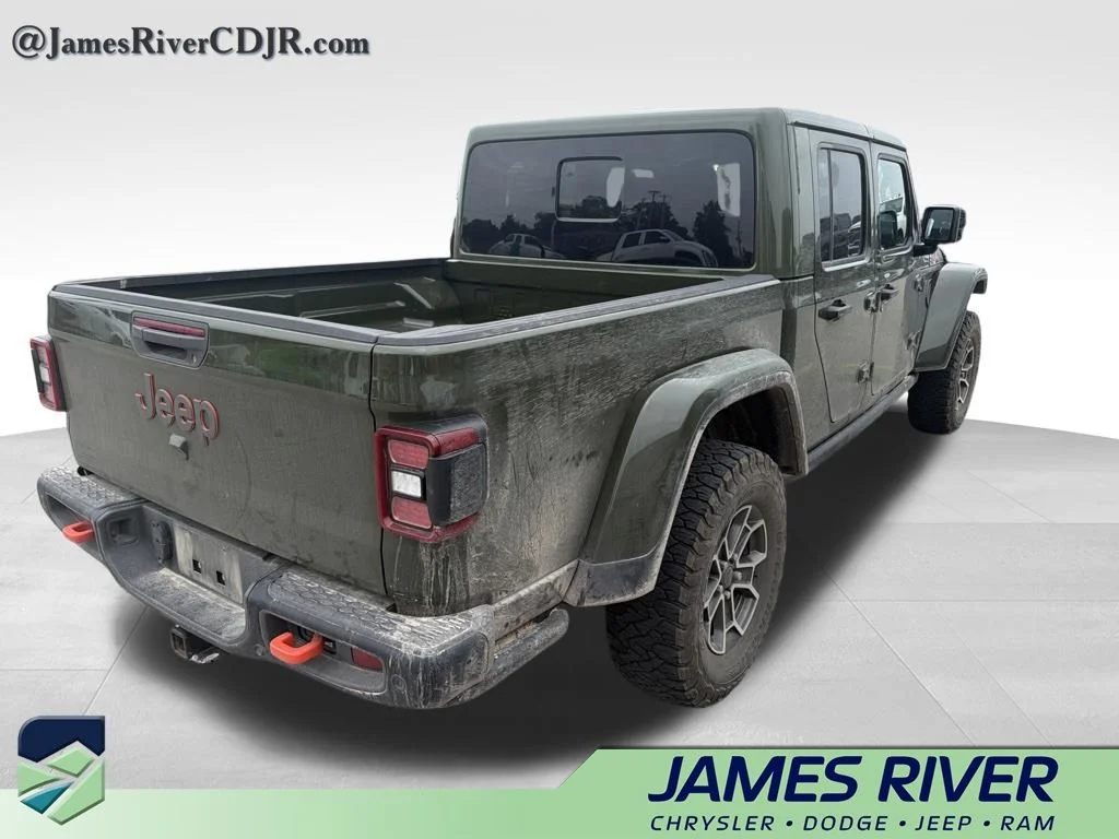 Used 2024 Green Jeep Mojave image 5