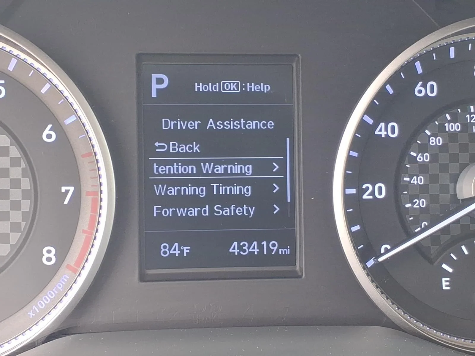 Used 2020 Stellar Silver Hyundai SE image 9