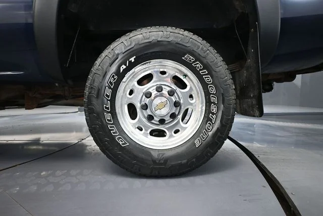 Used 2005 Blue Chevrolet LS image 12