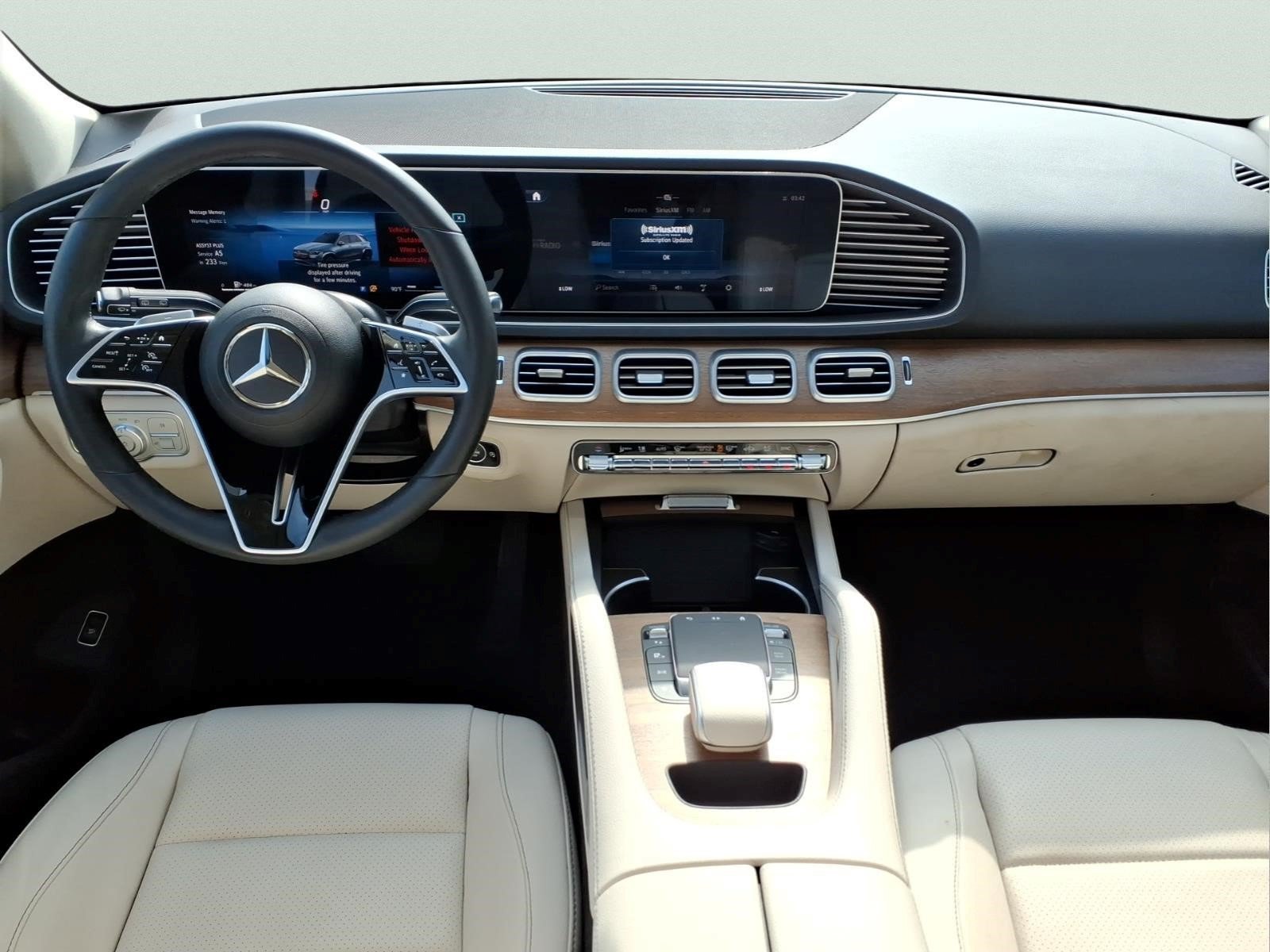 Certified Used 2024 Black Mercedes-Benz GLE 350 4MATIC® SUV image 12