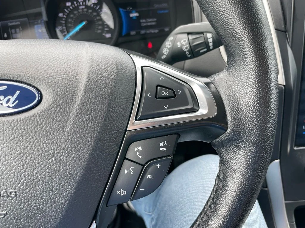 Used 2024 Blue Metallic Ford SEL image 19