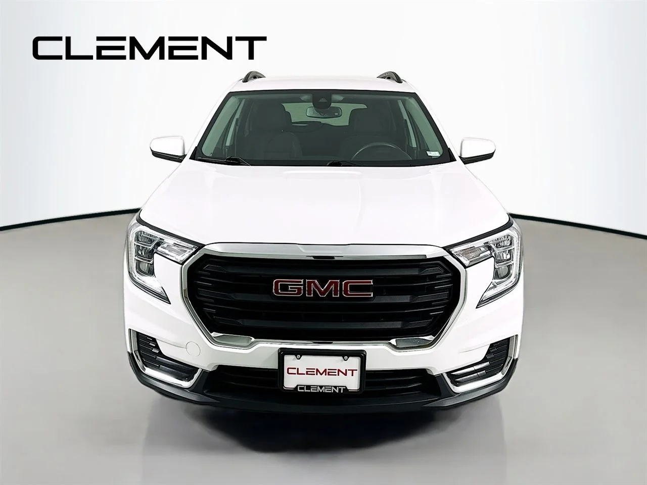 Used 2022 Summit White GMC SLE image 3