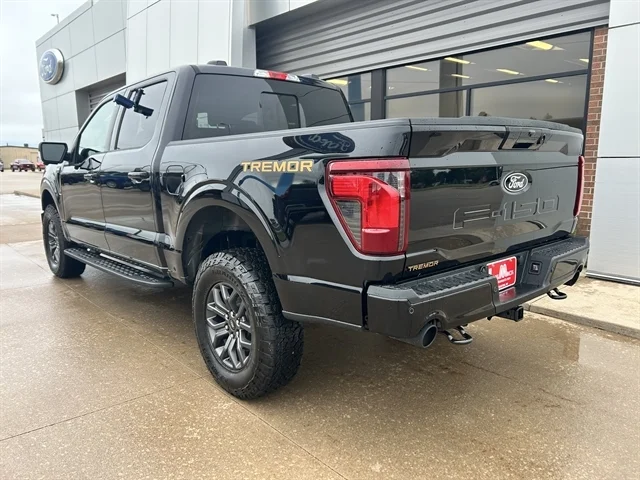 New 2026 Agate Black Metallic FORD Tremor® image 7