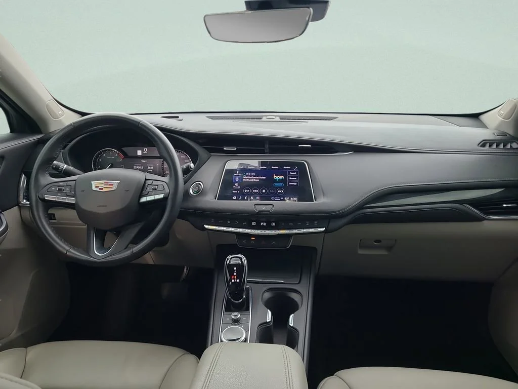 Used 2022 Crystal White Tricoat Cadillac Premium Luxury image 10